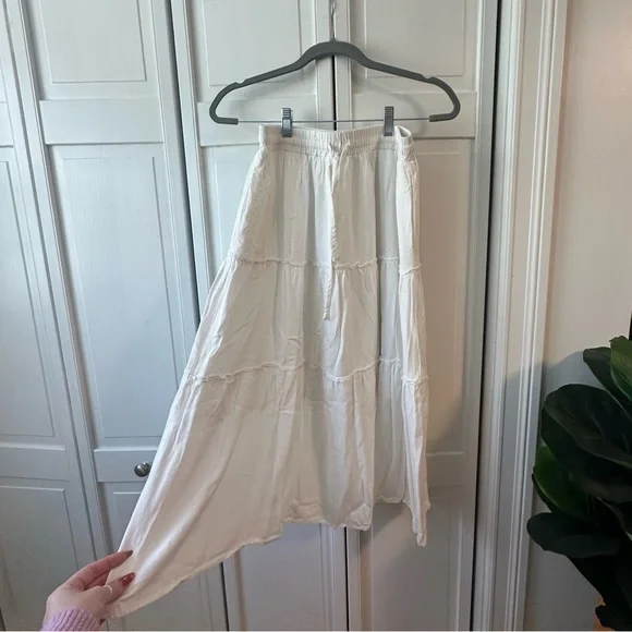 Flowy White Maxi Skirt - Picture 2 of 5